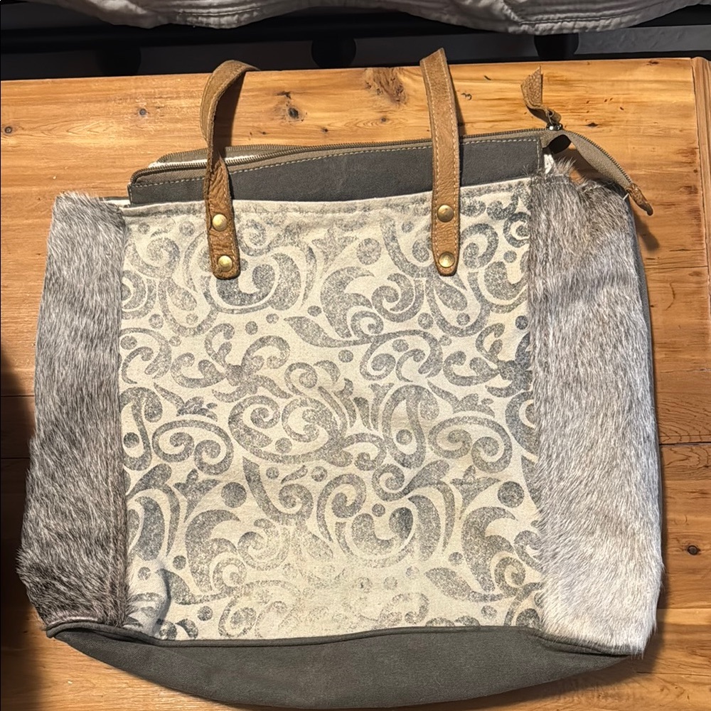 Myra tote bag